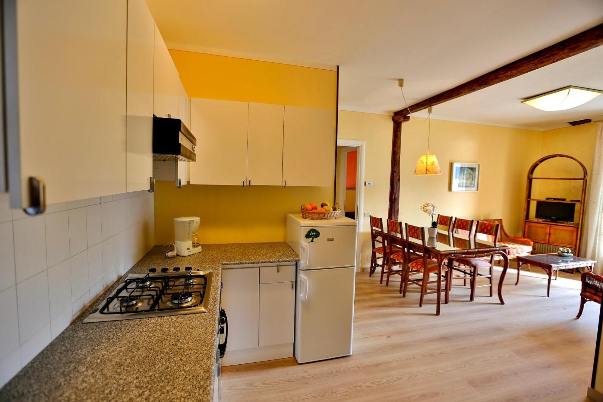 קנוביו Appartamento Castello מראה חיצוני תמונה